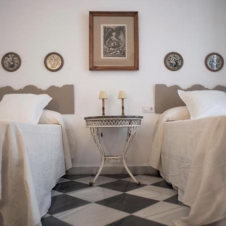 Gatu Premium Apartamento Palacio Oneto Con Jardin Privado " Preferente Mayores De 25 Anos Y Familias " El Puerto de Santa Maria Exterior photo
