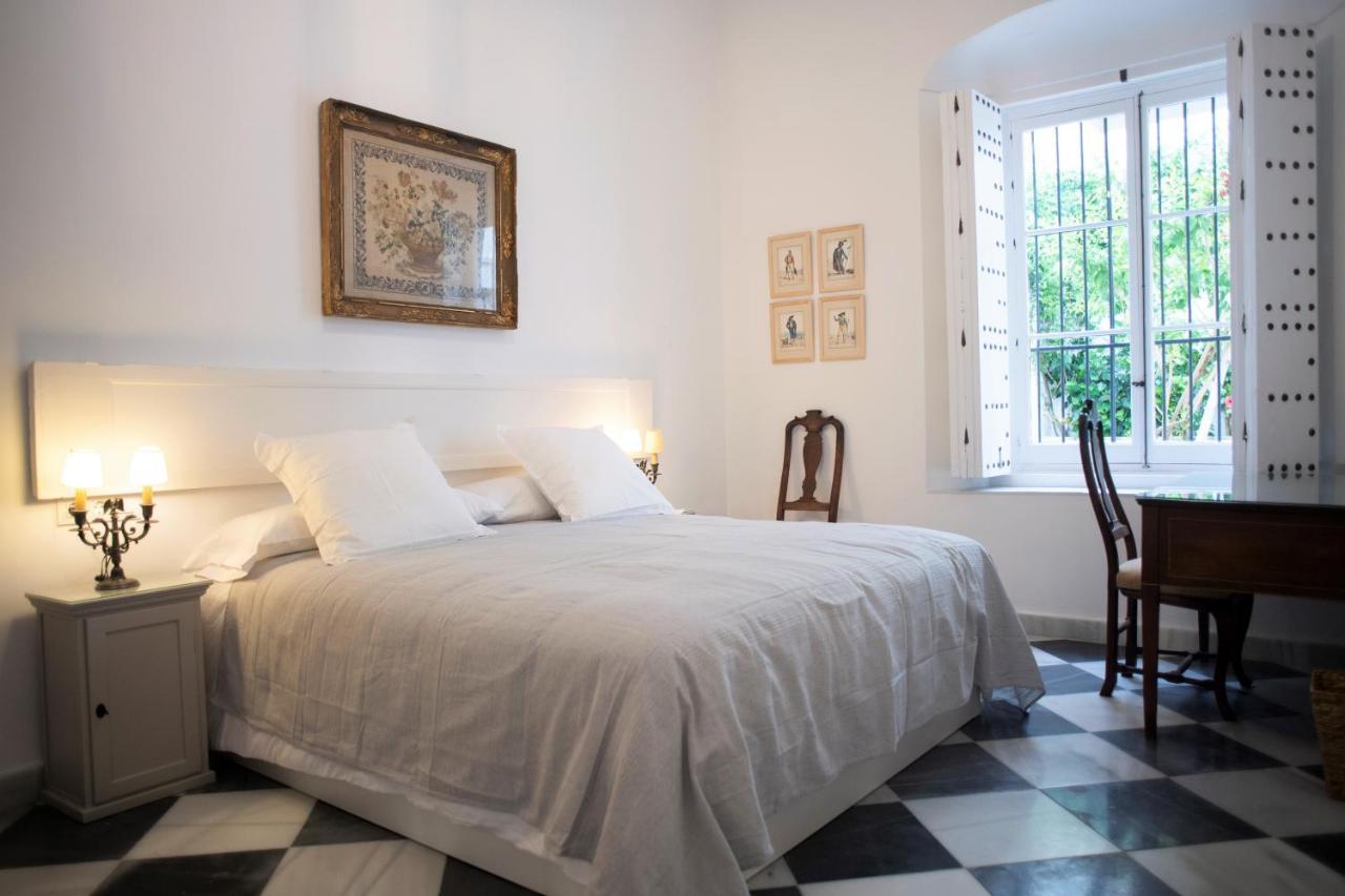 Gatu Premium Apartamento Palacio Oneto Con Jardin Privado " Preferente Mayores De 25 Anos Y Familias " El Puerto de Santa Maria Exterior photo