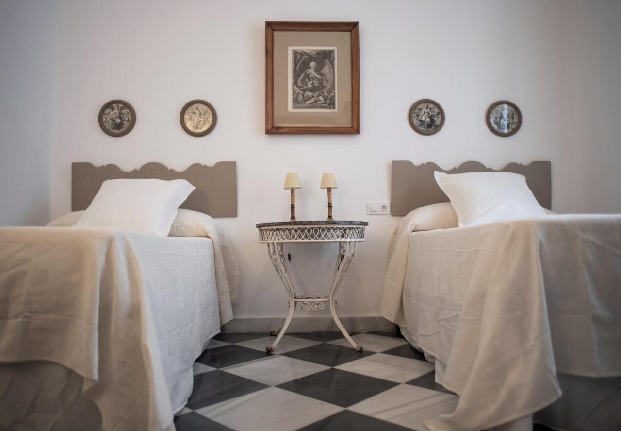 Gatu Premium Apartamento Palacio Oneto Con Jardin Privado " Preferente Mayores De 25 Anos Y Familias " El Puerto de Santa Maria Exterior photo