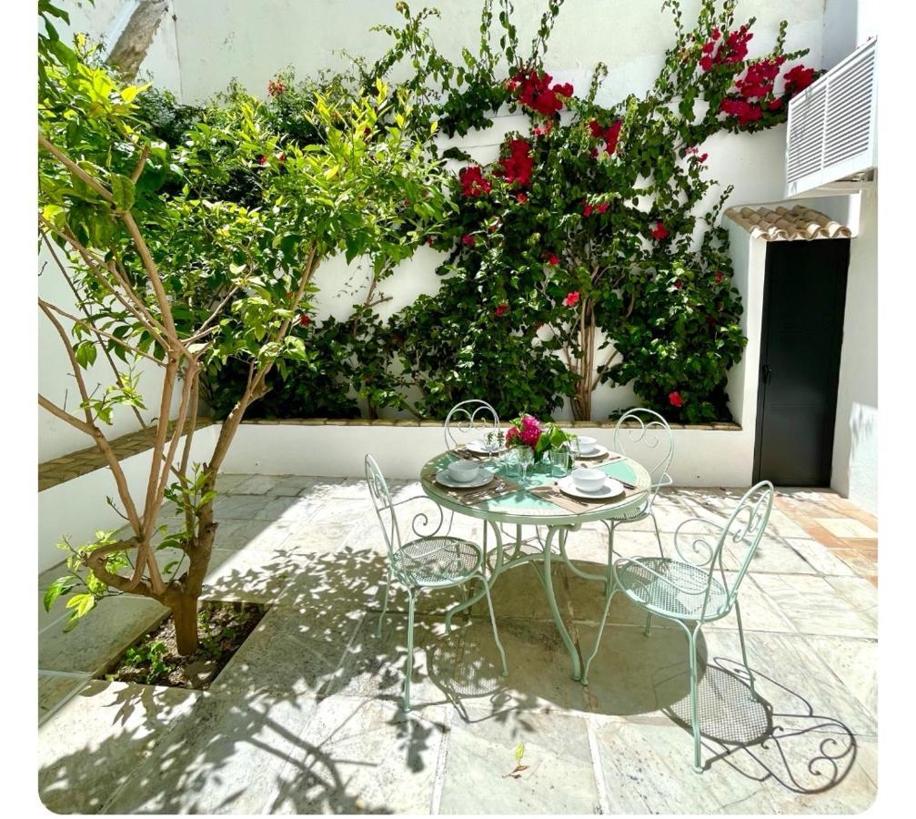 Gatu Premium Apartamento Palacio Oneto Con Jardin Privado " Preferente Mayores De 25 Anos Y Familias " El Puerto de Santa Maria Exterior photo