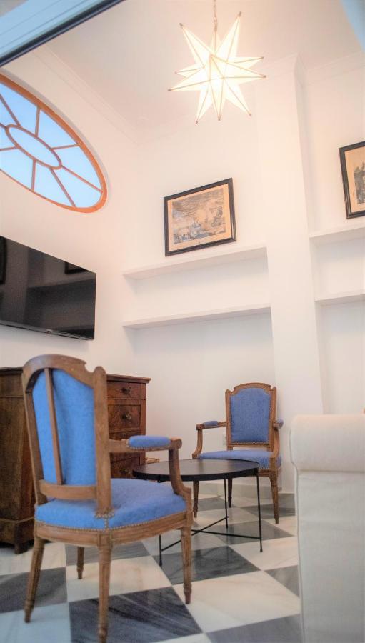 Gatu Premium Apartamento Palacio Oneto Con Jardin Privado " Preferente Mayores De 25 Anos Y Familias " El Puerto de Santa Maria Exterior photo